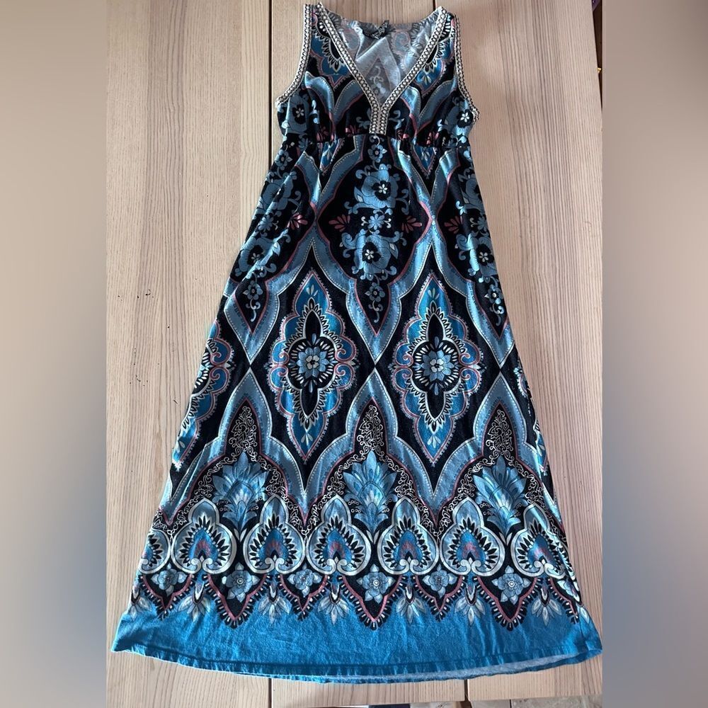 Lucky Brand Boho V neck sleeveless maxi dress, silver & bold blue print - Size S
